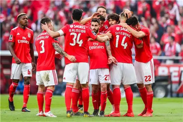 بنفيكا يقسو على تشافيس ويعزز صدارته للدوري البرتغالي