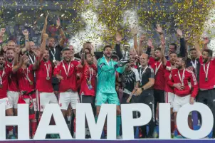 الزمالك يهنئ الأهلي بلقب السوبر المصري