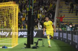 مصطفى محمد يقود نانت للفوز على أولمبياكوس والتأهل للدور الثاني في الدوري الأوروبي