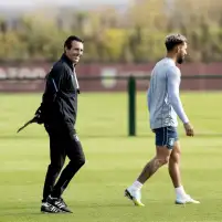 أوناي إيمري يعلن تشكيله الأول مع أستون فيلا أمام مانشستر يونايتد بالدوري الإنجليزي