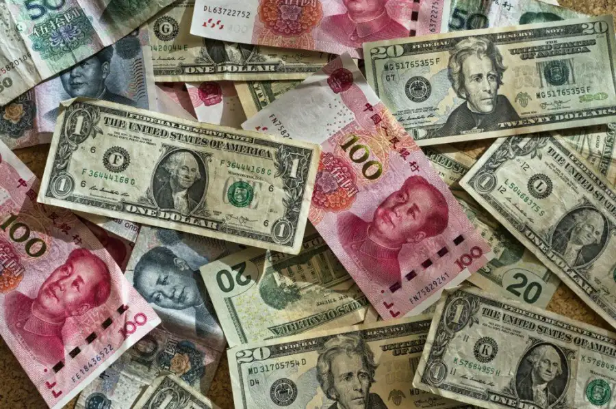 أسعار العملات اليوم مقابل الجنيه المصري في بداية تعاملات الأربعاء البنكية