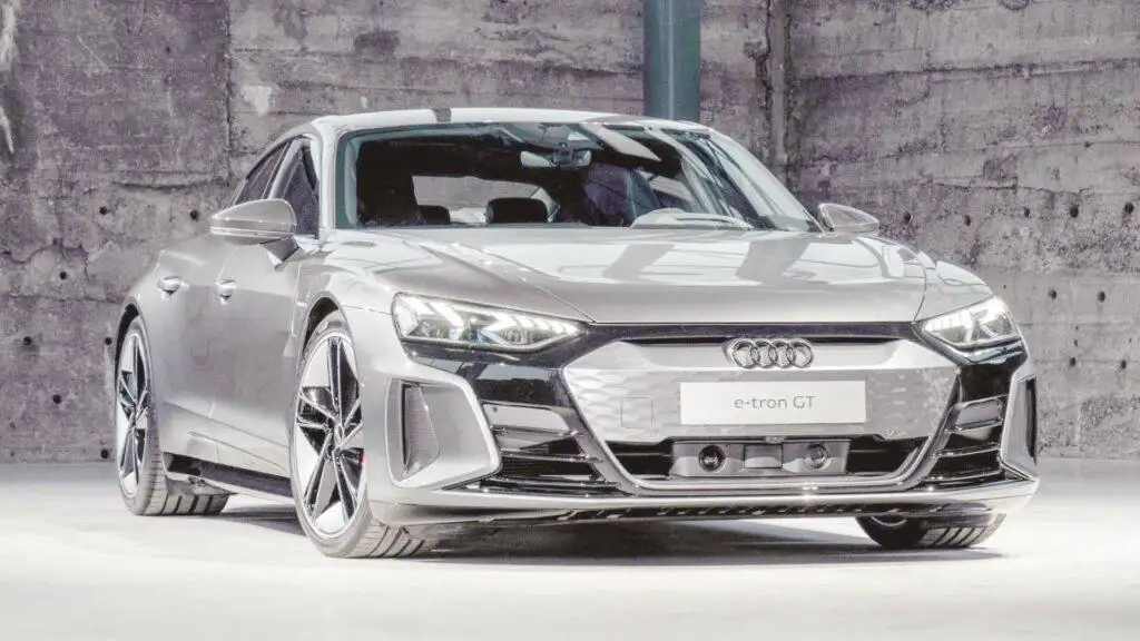 "المصرية وأوتوموتيف" تخطط لطرح "أودى RS E-Tron GT" الكهربائية خلال 2023