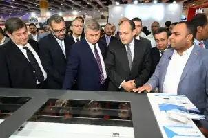 وزير الصناعة يفتتح 4 معارض دولية لماكينات تشكيل المعادن والآلات والمعدات الصناعية