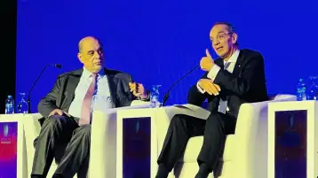 أكثر من 90% من حركة البيانات بين الشرق والغرب تمر عبر الأراضى والمياه المصرية