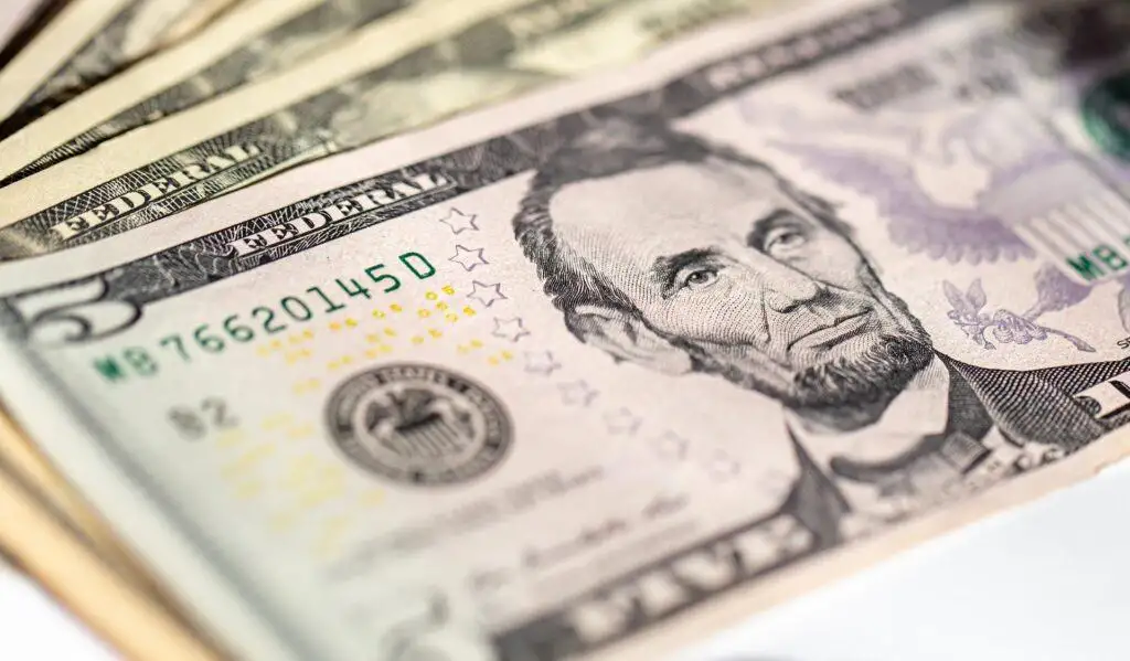 سعر الدولار اليوم الأحد 20-11-2022 ببداية التعاملات في البنوك المصرية