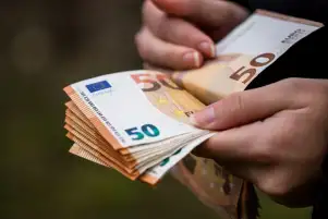 سعر اليورو اليوم الإثنين 21-11-2022 ببداية التعاملات في البنوك المصرية