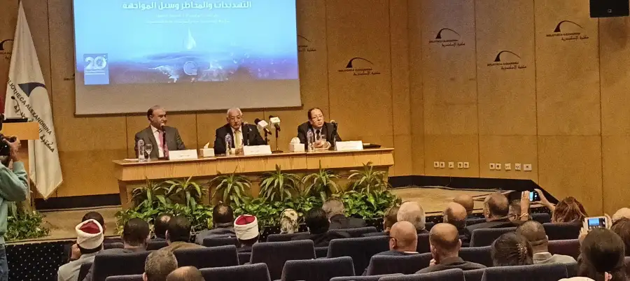 مهاب مميش: نحتاج قوانين صارمة لرفع مستوى العائد المائي للمواطن