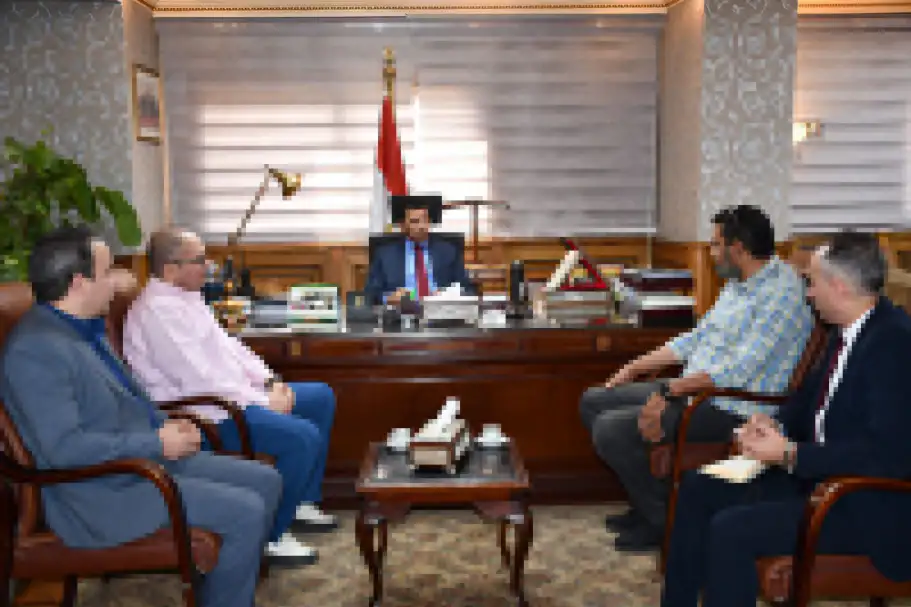 وزير الرياضة يبحث استضافة مصر لبطولة الأندية العربية للكرة الطائرة