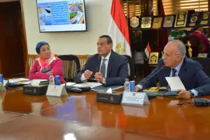 وزراء البيئة والتنمية المحلية والري يتابعون جهود رفع نواتج تطهير الترع والمصارف