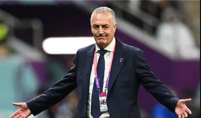 مونديال 2022.. مدرب الإكوادور يلمح برحيله بعد الهزيمة من السنغال