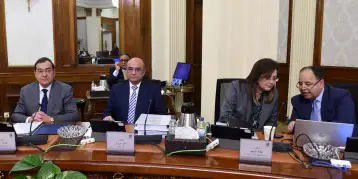 وزيرة التخطيط: توقعات بتحقيق نمو يقارب 5% بنهاية العام المالي 2022- 2023
