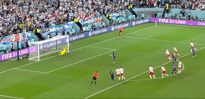 كأس العالم.. يوفنتوس يهنئ حارسه بتألقه مع بولندا