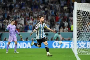 كأس العالم| في ليلة المباراة الـ1000.. ميسي يقود الأرجنتين لمواجهة هولندا في ربع النهائي