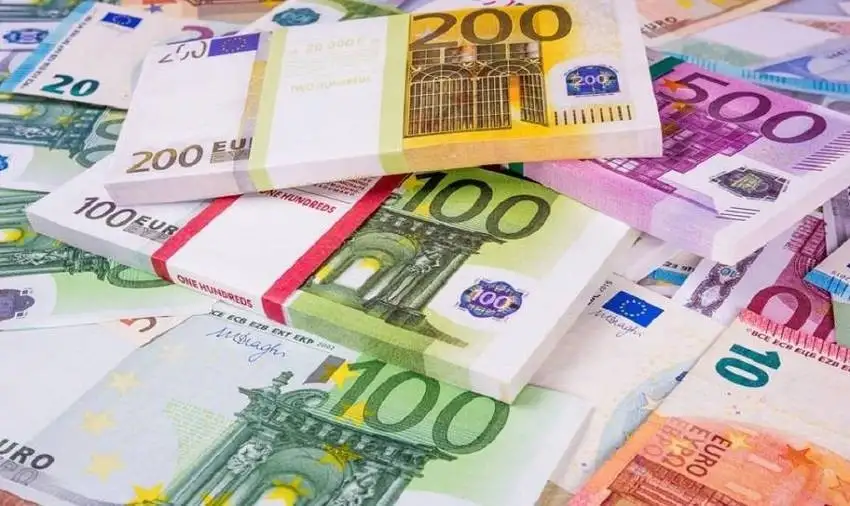 سعر اليورو اليوم الأحد 4-12-2022 في بداية التعاملات