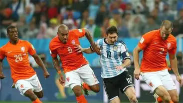 كأس العالم.. موعد مباراة الأرجنتين وهولندا في ربع النهائي