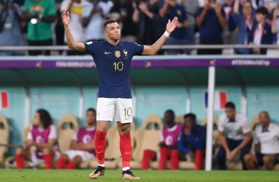 كأس العالم.. 4 أرقام خيالية تخلد مبابي بين أساطير اللعبة