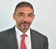 وزير السياحة والآثار يصدر قرارا وزاريا بتعيين مساعد للوزير للشؤون الاقتصادية