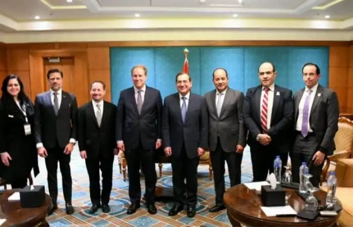 وزير البترول يبحث سبل التعاون المصري الأمريكي في مجال خفض الانبعاثات وإزالة الكربون من الصناعة البترولية والغازية