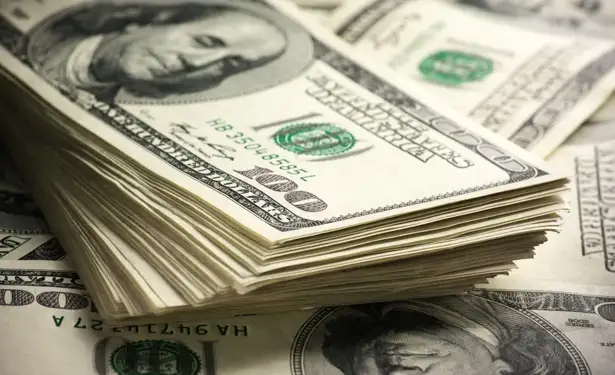 أسعار الدولار ومؤتمر المناخ يتصدران اهتمامات المصريين في عام 2022