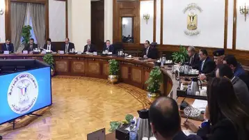 الحكومة تنفي ادعاءات إثقال الموازنة بالديون وتحميل الفئات الفقيرة والطبقة الوسطى أعباء إضافية
