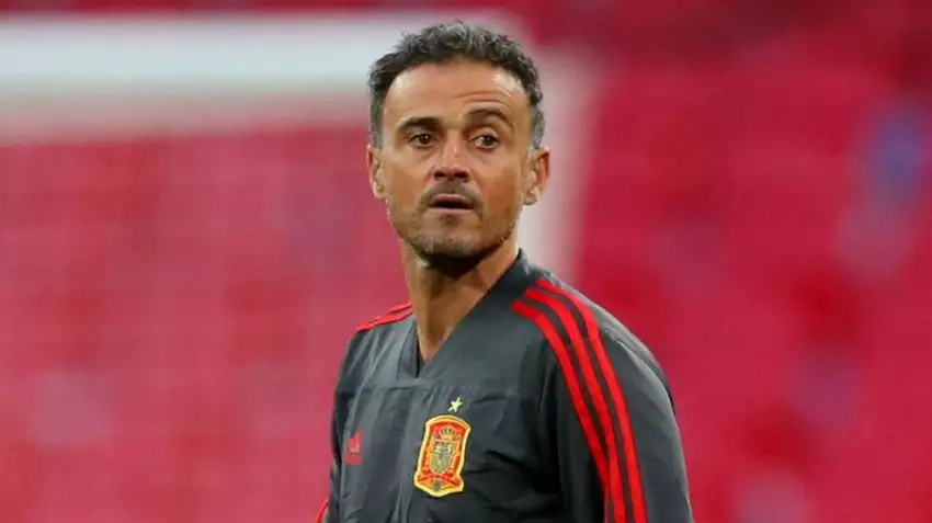 كأس العالم.. إنريكي يتقدم باعتذاره بعد الخروج المبكر لإسبانيا من البطولة