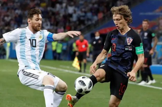 كأس العالم.. موعد مباراة الأرجنتين وكرواتيا في نصف النهائي