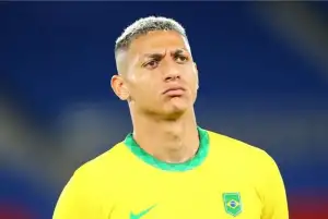 بيليه يدعم ريتشارلسون بعد خروج البرازيل من كأس العالم