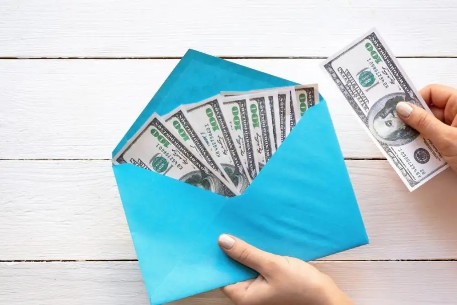 سعر الدولار اليوم الثلاثاء 13-12-2022 مقابل الجنيه في بداية التعاملات البنكية