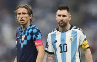 كأس العالم .. مودريتش: أتمنى تتويج ميسي باللقب .. هو اللاعب الأفضل في العالم