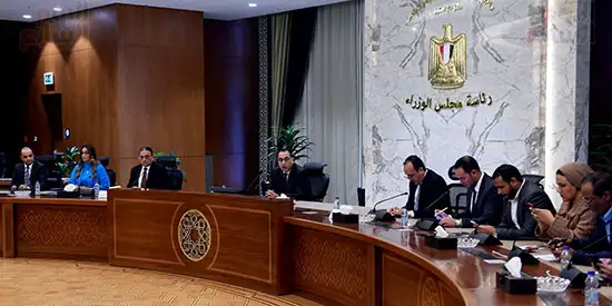 رئيس الحكومة: خطة تدبير للموارد الدولارية لتحقيق التوازن المأمول في السوق