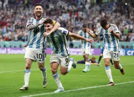 كأس العالم.. ألفاريز: مع ميسي كل شيء ممكن وهدفي في كرواتيا حظ