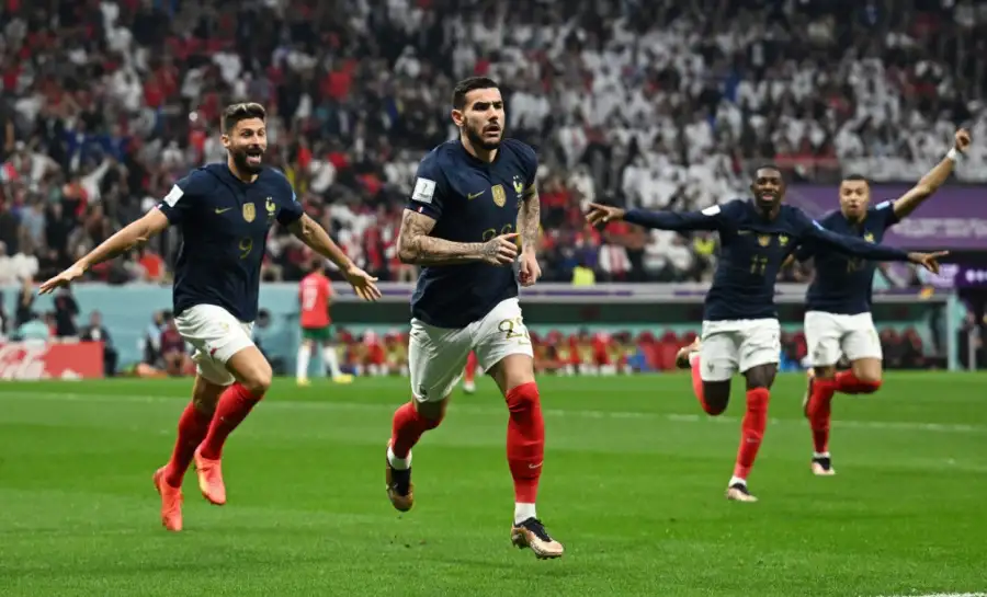 كأس العالم.. المغرب 0 × 2 فرنسا.. راندال مواني يسجل