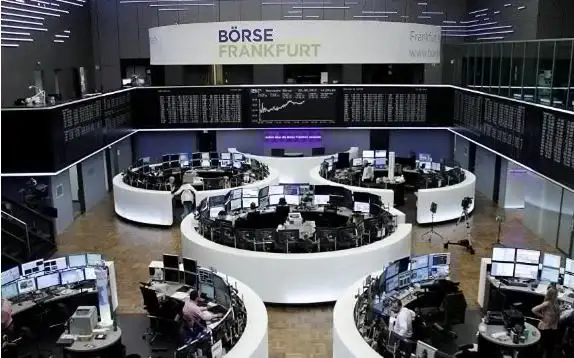 الأسهم الأوروبية تغلق الجمعة متراجعة مع استيعاب قرارات البنوك المركزية