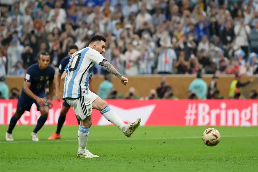 كأس العالم.. ميسي يفتتح أهداف نهائي الأرجنتين وفرنسا