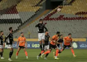 خبير تحكيمي: قرار إلغاء هدف الأهلي أمام فاركو كان صحيحًا