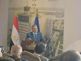 أسامة ربيع: رأسمال صندوق هيئة قناة السويس 100 مليار جنيه والاكتتاب غير مطروح