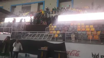 مصيلحي والعامري يطمئنان على المصابين في المستشفى