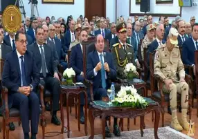 الرئيس السيسي: 220 مليار دولار عوائد قناة السويس منذ 1975 حتى الآن