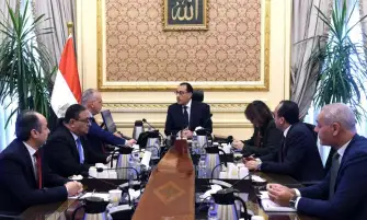 رئيس الوزراء يتابع مع وزير الري عددا من الملفات