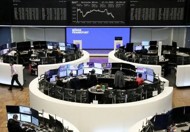 ارتفاع أسهم شركات السلع الفاخرة الأوروبية مع رفع القيود على السفر في الصين