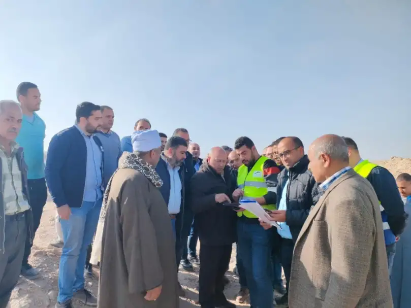 وزير النقل يتفقد العمل بالخط الثاني للقطار الكهربائي السريع من أسيوط حتى سوهاج للمرة الثانية خلال أسبوع