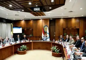 وزير البترول يتابع الموقف التنفيذي لمشروعات التكرير وزيادة القيمة المضافة