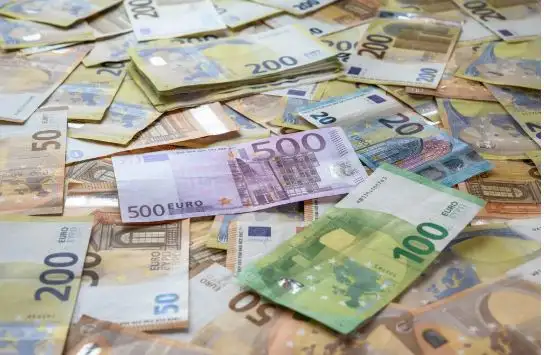 سعر اليورو اليوم الخميس 5-1-2023 مقابل الجنيه في بداية التعاملات بالبنوك