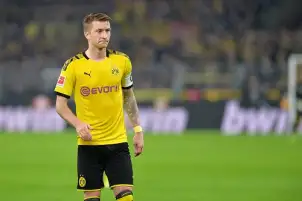 وكيله: اهتمام النصر السعودي بماركو رويس أمر طبيعي