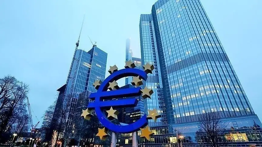البنك المركزي الأوروبي يتوقع نمو الأجور ومواصلة رفع الفائدة في 2023