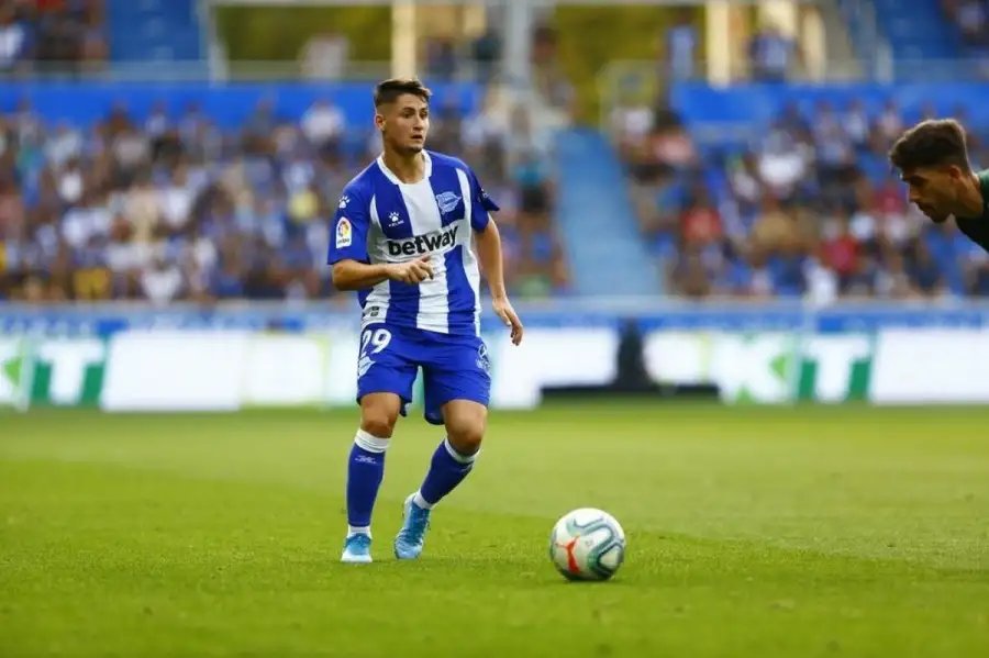 تقارير: الأهلي يطلب التعاقد مع الإسباني بورخا ساينز