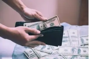 سعر الدولار اليوم الخميس 12-1-2023 مقابل الجنيه المصري في بداية التعاملات البنكية
