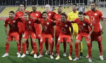 العربي يستعيد قمة الدوري القطري بثنائية في الوكرة