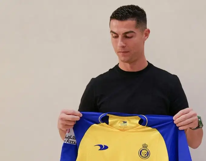 النصر السعودي يعلن رسميا أولى مباريات كريستيانو رونالدو مع الفريق