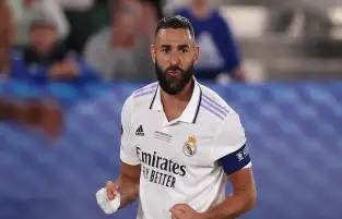 رغم خسارة السوبر.. رقم تاريخي لبنزيما مع ريال مدريد